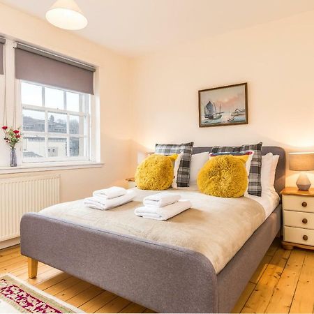 Sunny & Spacious Royal Mile Apt Dating From 1677 إدنبرة المظهر الخارجي الصورة